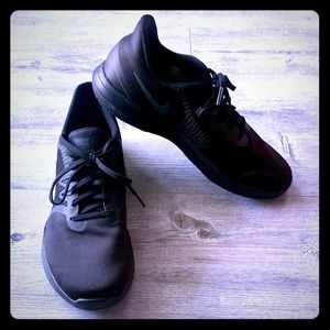 Like NEW Nike In Season TR8